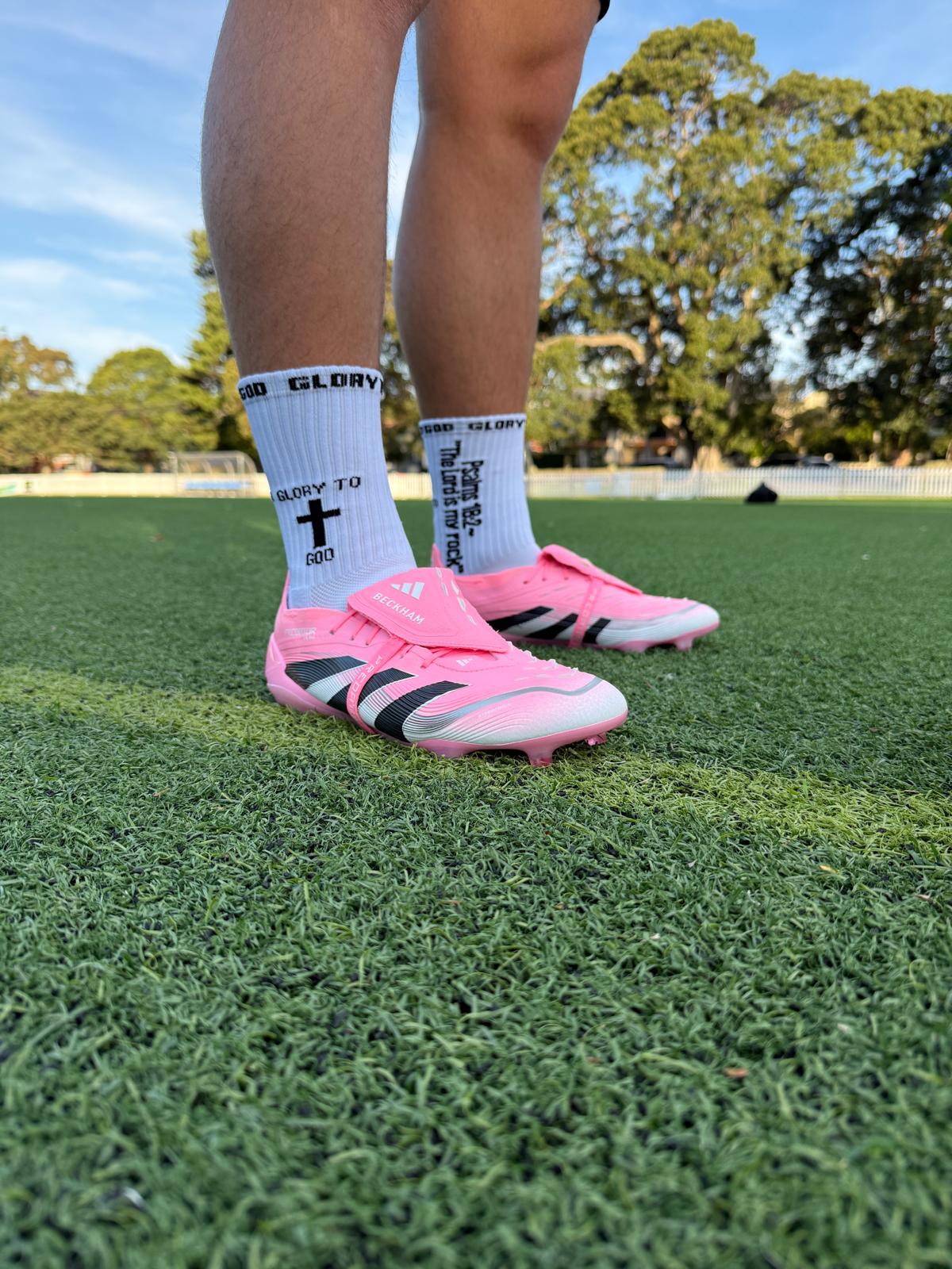 Glory To God Grip Socks 3.0